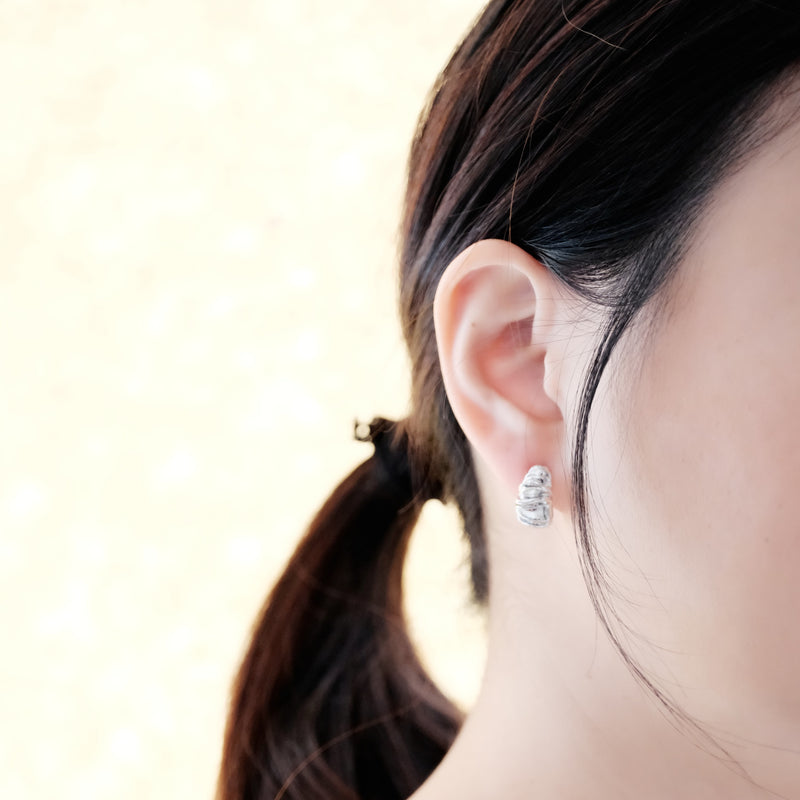 Daily Essential - Sculptural Ripple Earring - Your Daily Starlight Harmony